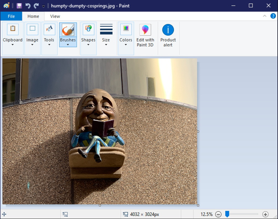 humpty dumpty sculpture - cosprings - in win10 paint