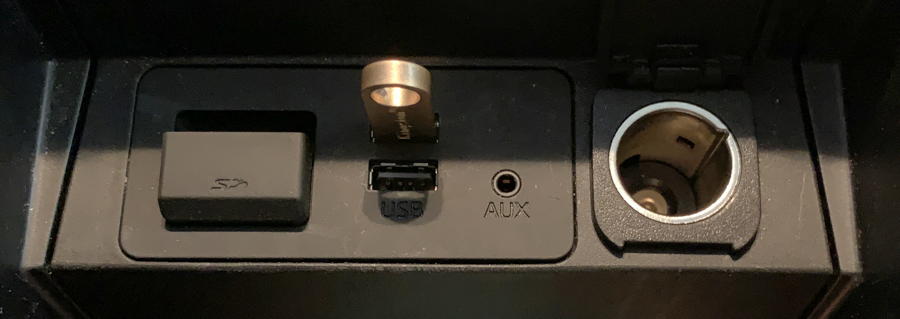 usb plugs, 2017 mazda cx-5