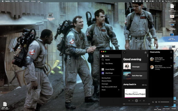 How Do I Use a Facebook Image as Desktop Wallpaper Image?